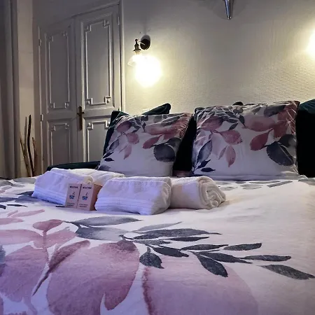 L'authentique - - Spacieux - Wifi - Parking Prox Apartment Pezenas